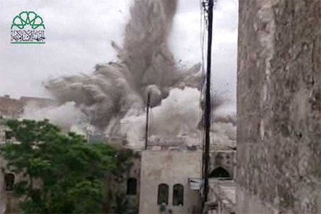 Una potente bomba destruye el legendario Hotel Carlton en Alepo